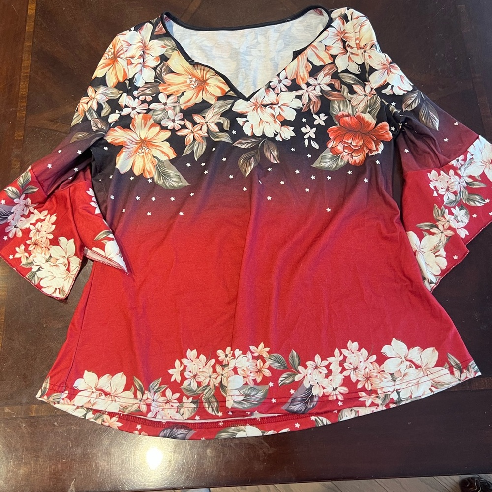 Floral V-Neck Women's Top - Red and Black